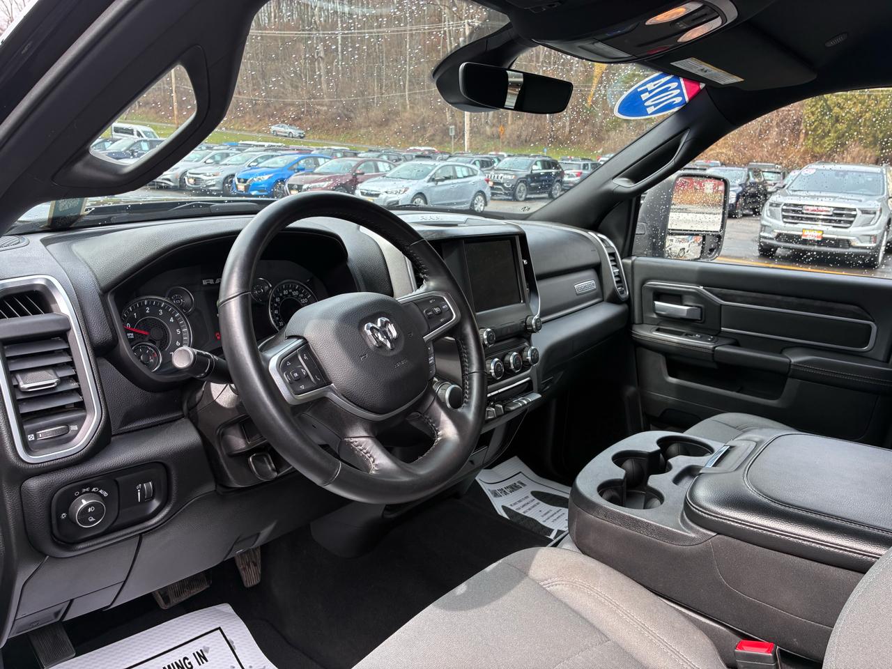 RAM 2500 Tradesman Crew Cab SWB 4WD 2024