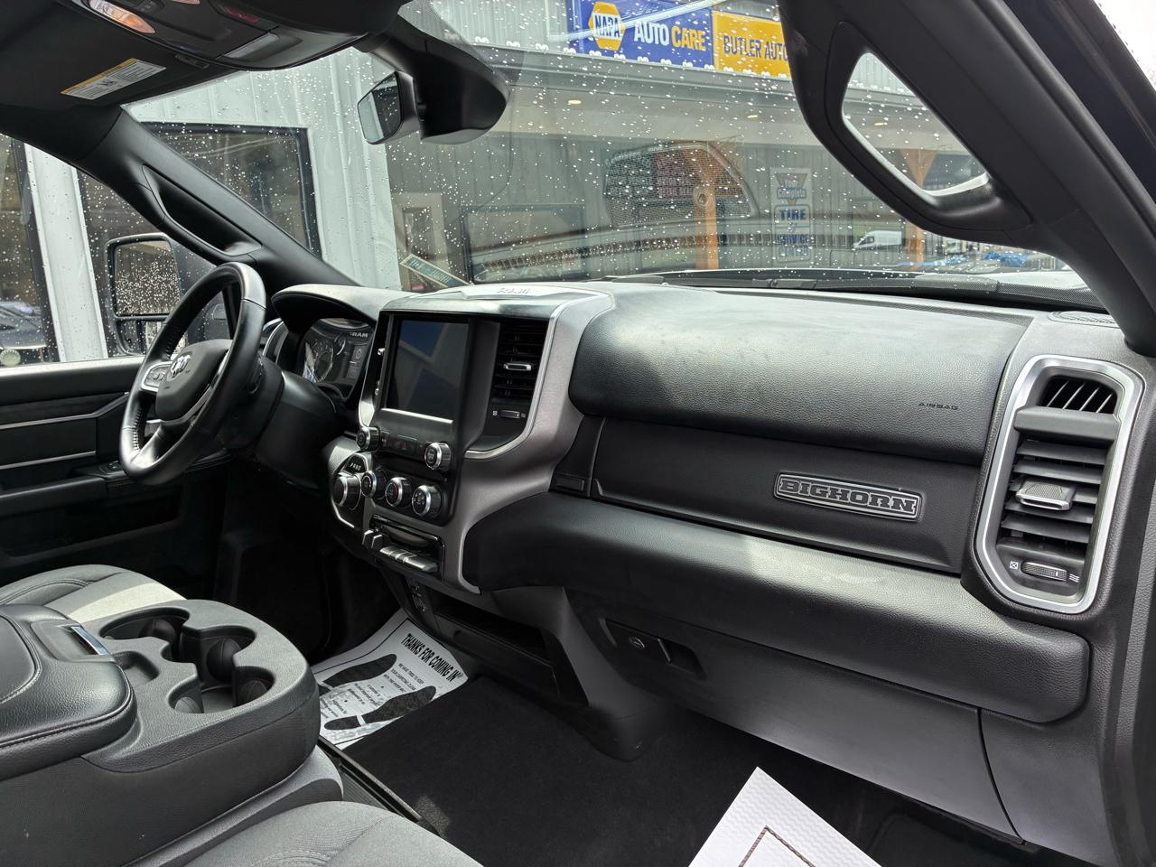 RAM 2500 Tradesman Crew Cab SWB 4WD 2024