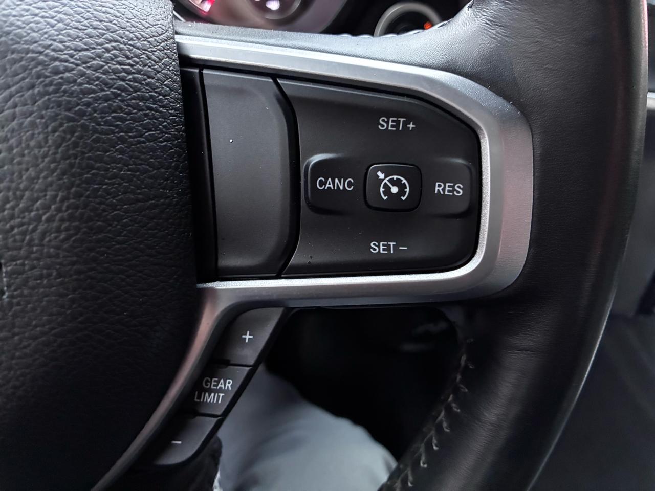 RAM 2500 Tradesman Crew Cab SWB 4WD 2024