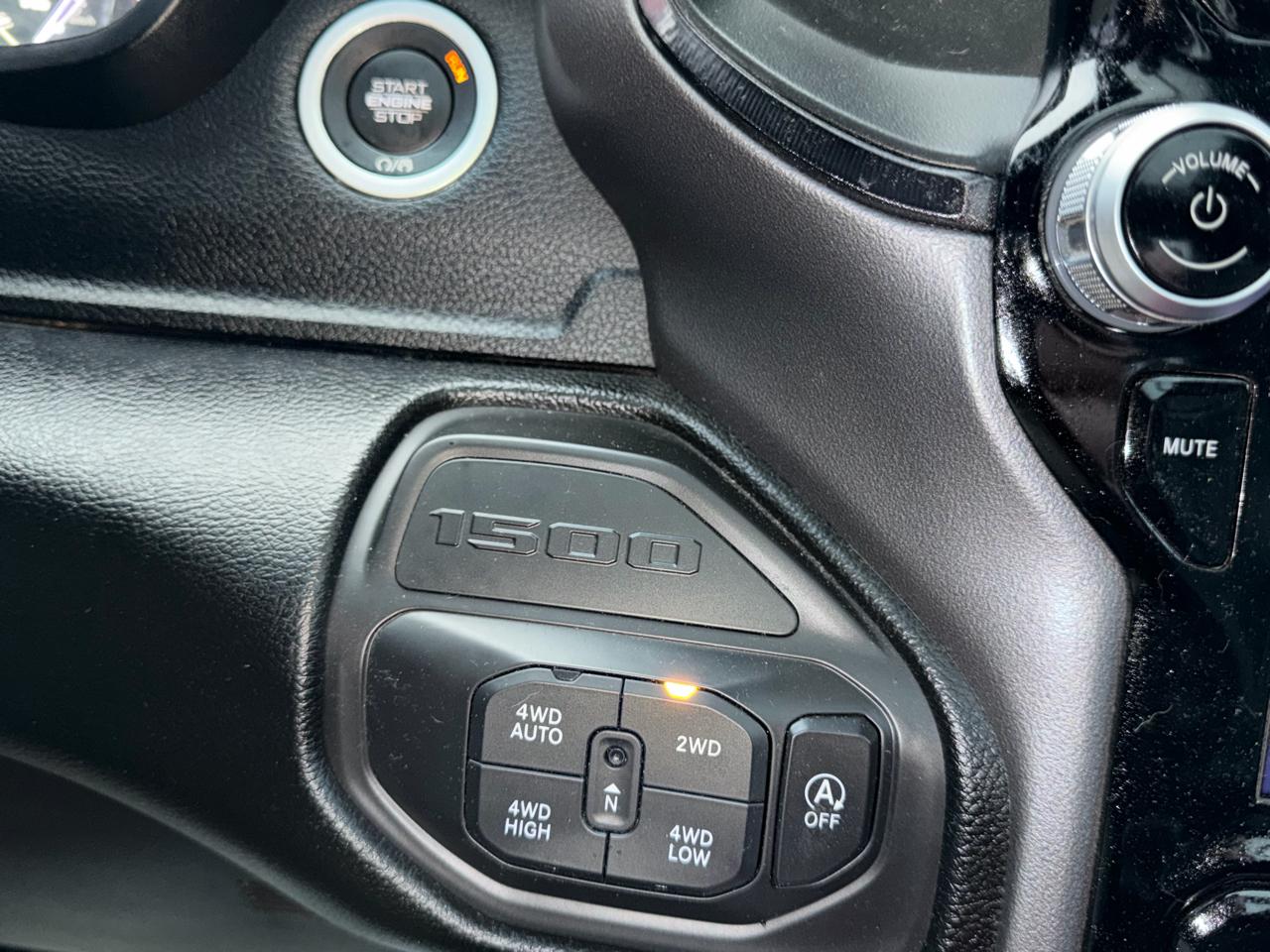 RAM 1500 Laramie Crew Cab SWB 4WD 2022