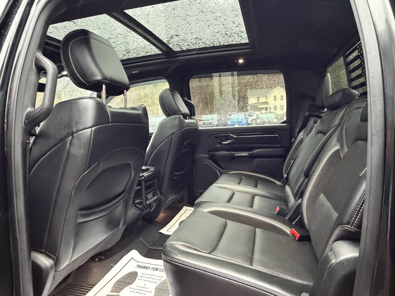 RAM 1500 Laramie Crew Cab SWB 4WD 2022