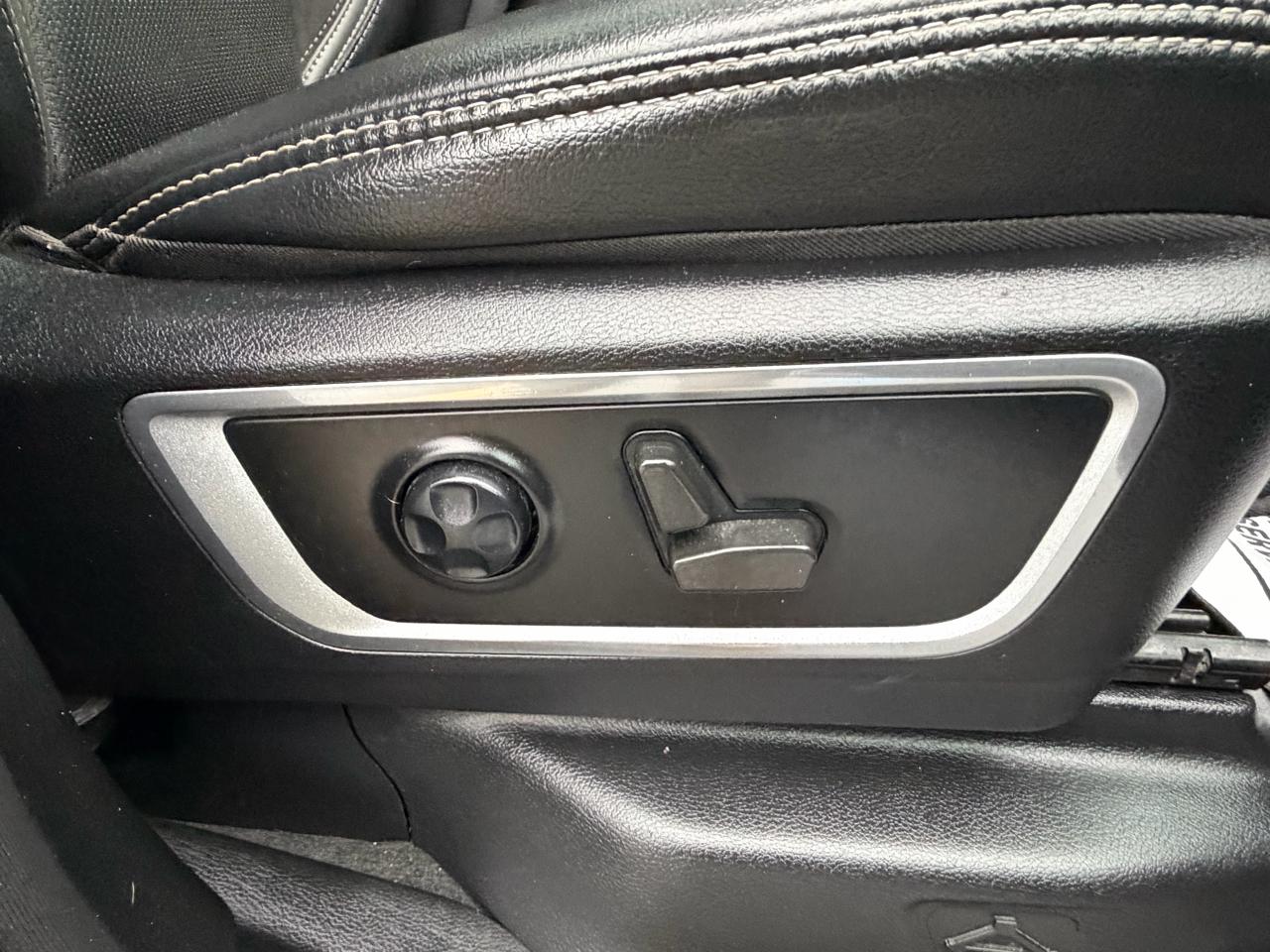 RAM 1500 Laramie Crew Cab SWB 4WD 2022