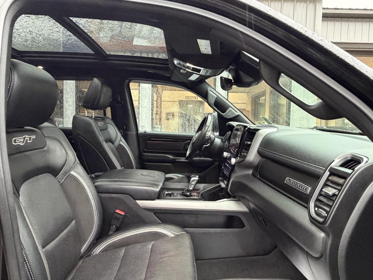 RAM 1500 Laramie Crew Cab SWB 4WD 2022