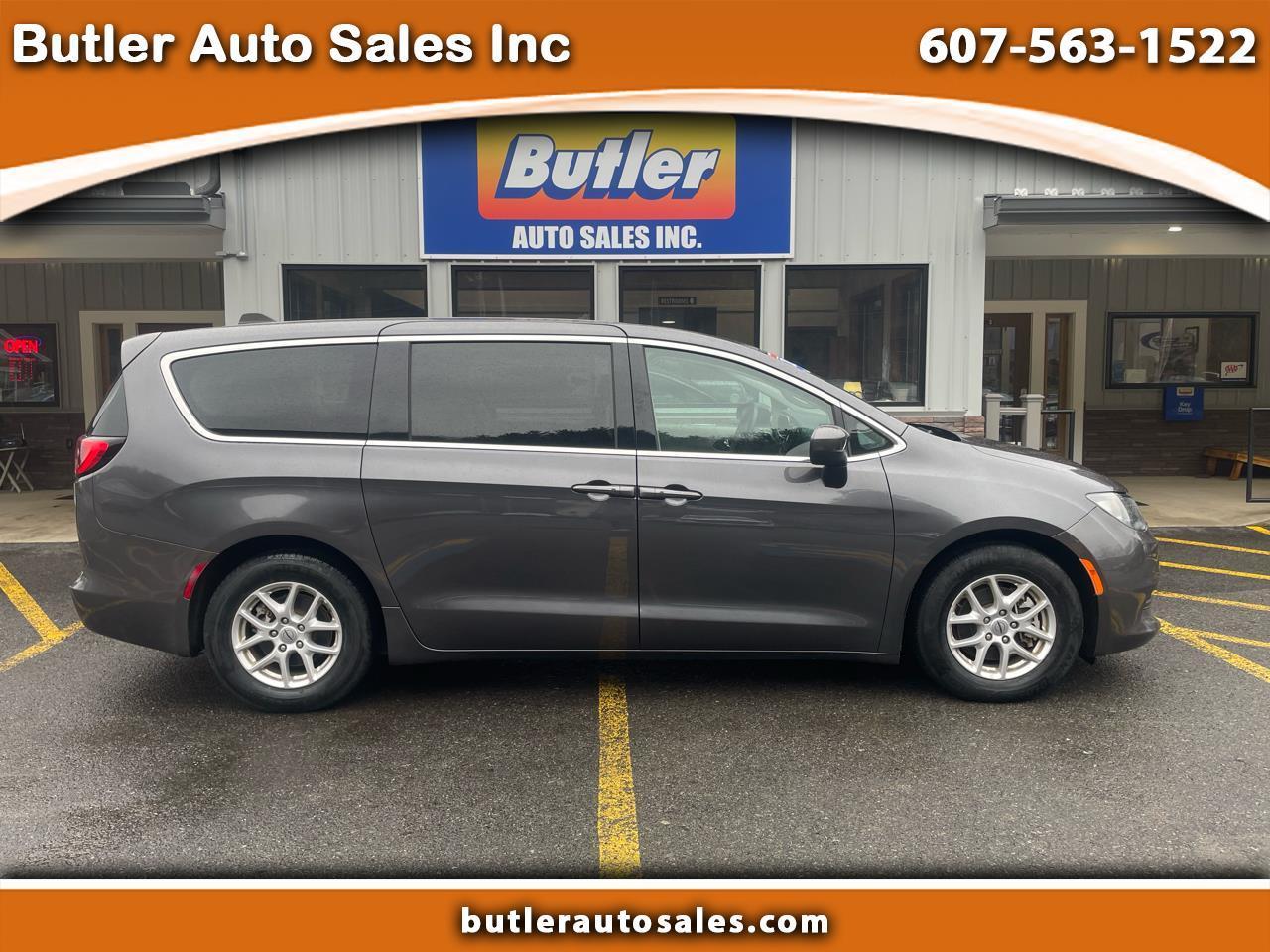 2022 Chrysler Voyager LX