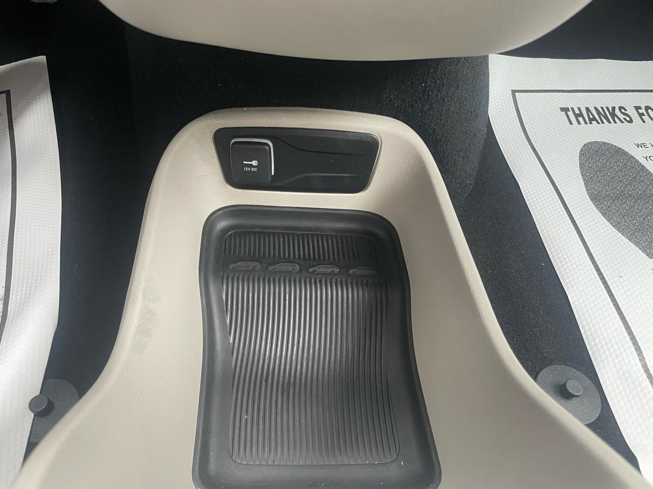 Chrysler Voyager LX 2022