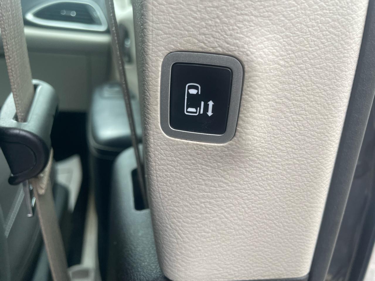 Chrysler Voyager LX 2022