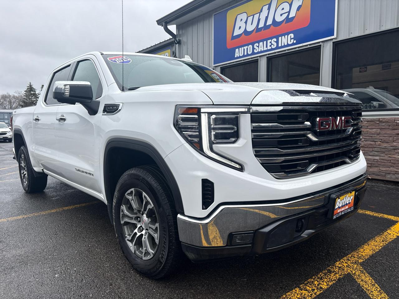 GMC Sierra 1500 SLT Crew Cab 4WD 2025
