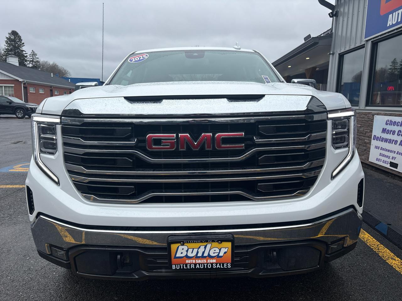 GMC Sierra 1500 SLT Crew Cab 4WD 2025