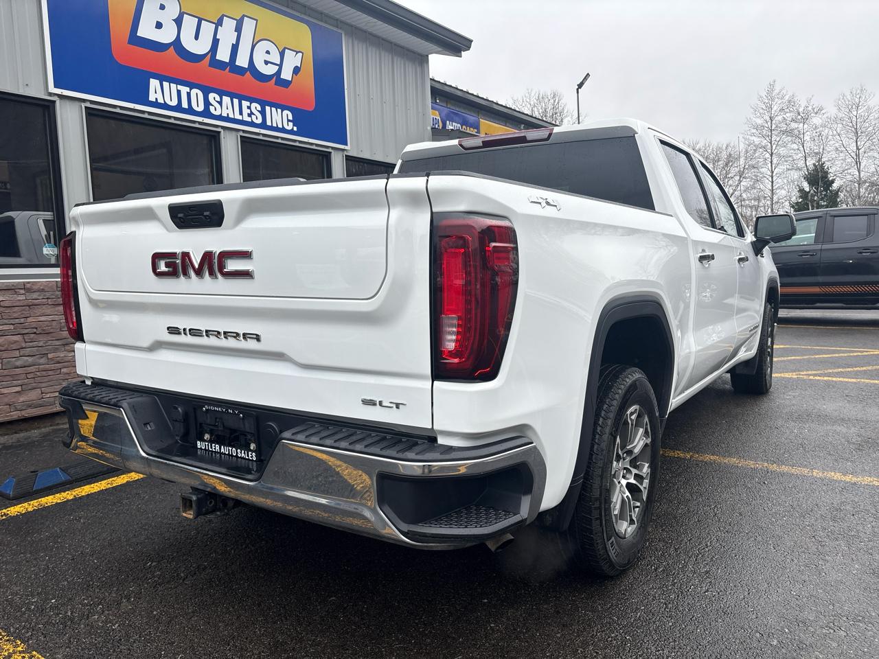 GMC Sierra 1500 SLT Crew Cab 4WD 2025