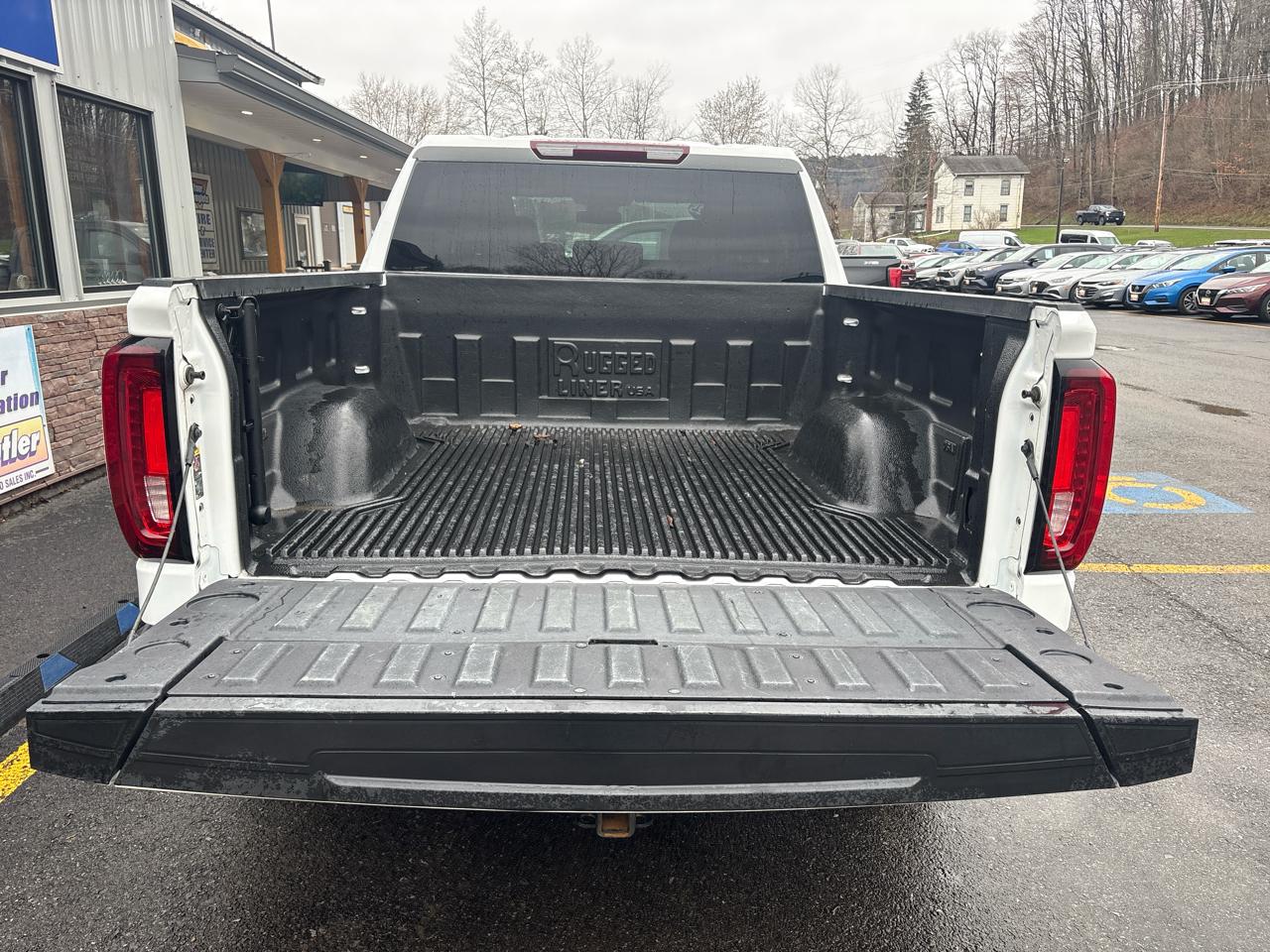 GMC Sierra 1500 SLT Crew Cab 4WD 2025