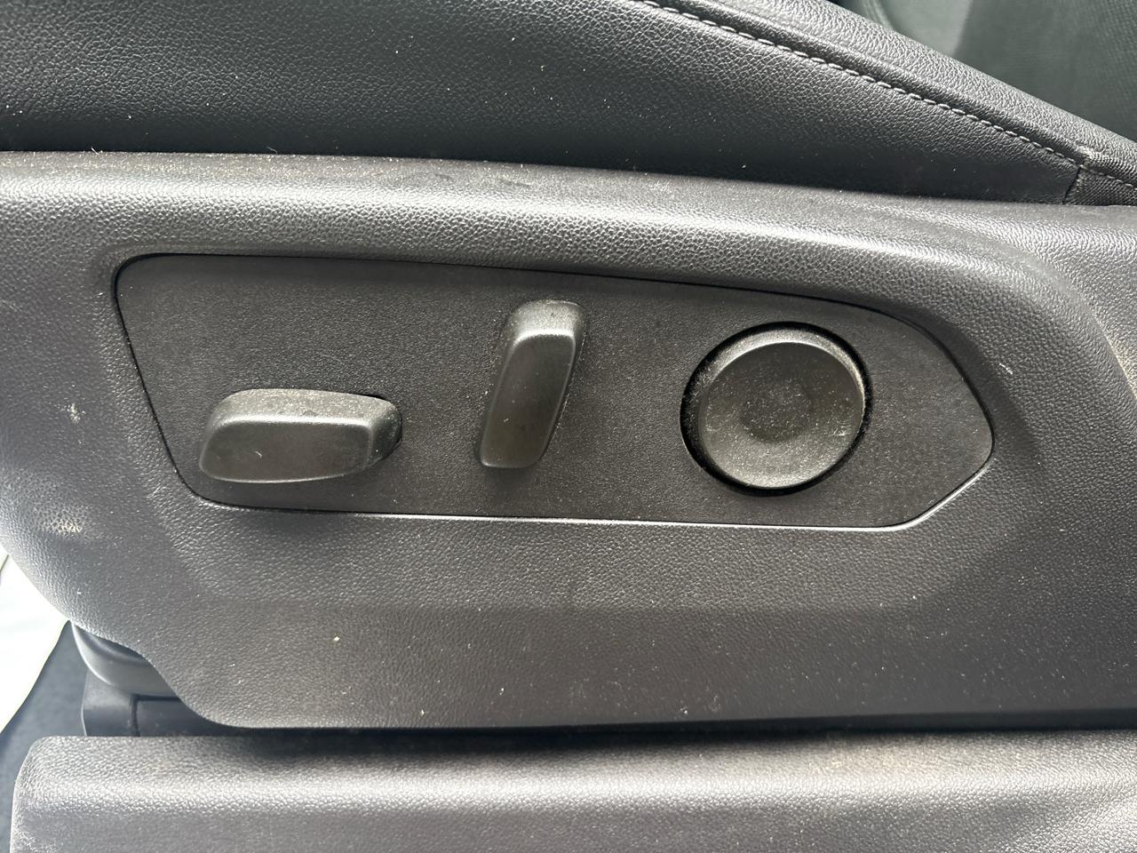 GMC Sierra 1500 SLT Crew Cab 4WD 2025