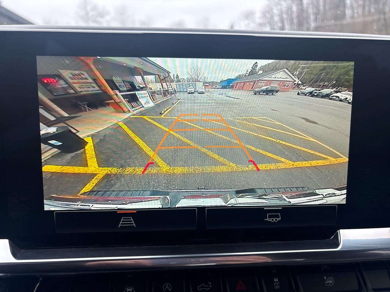 GMC Sierra 1500 SLT Crew Cab 4WD 2025