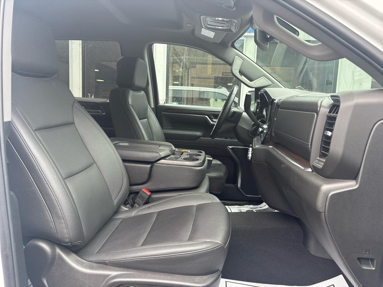 GMC Sierra 1500 SLT Crew Cab 4WD 2025