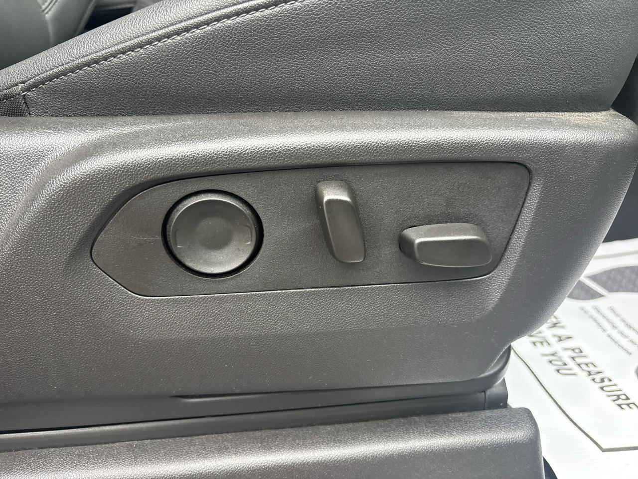 GMC Sierra 1500 SLT Crew Cab 4WD 2025