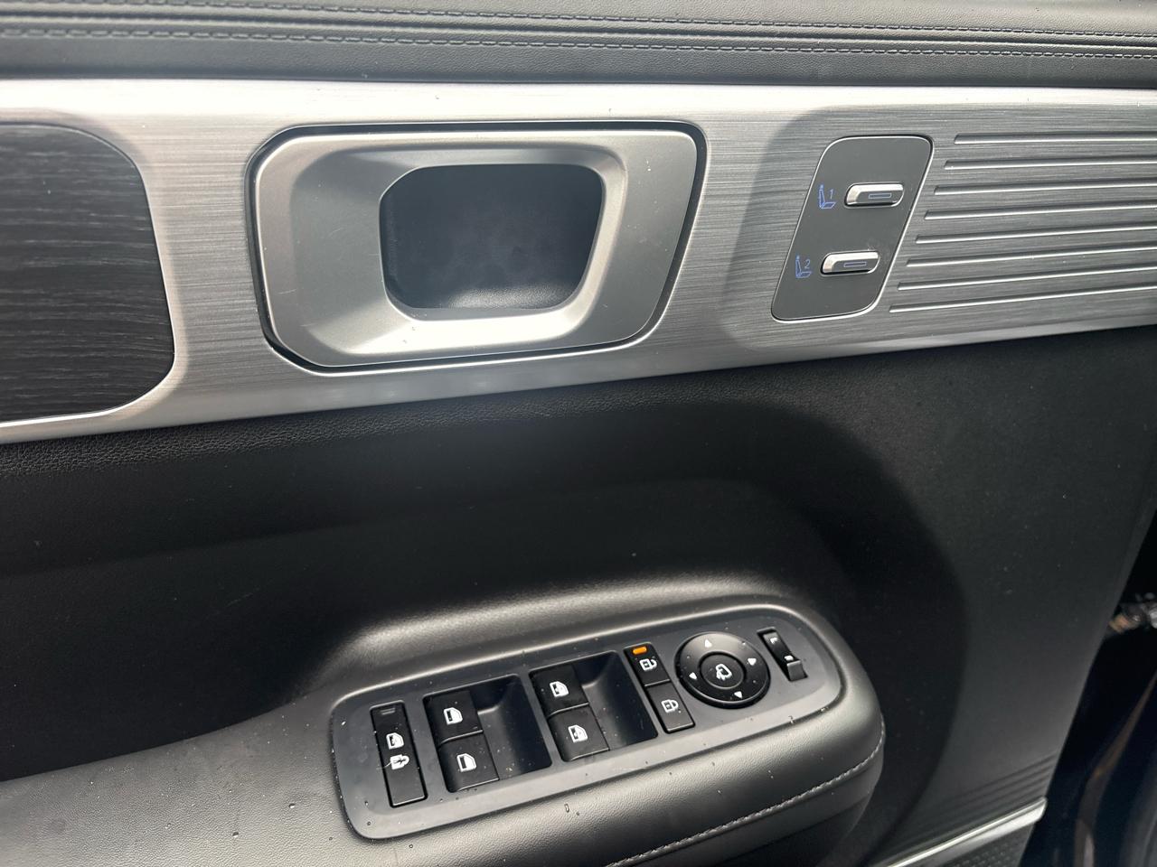 Hyundai Santa Fe Limited AWD 2024