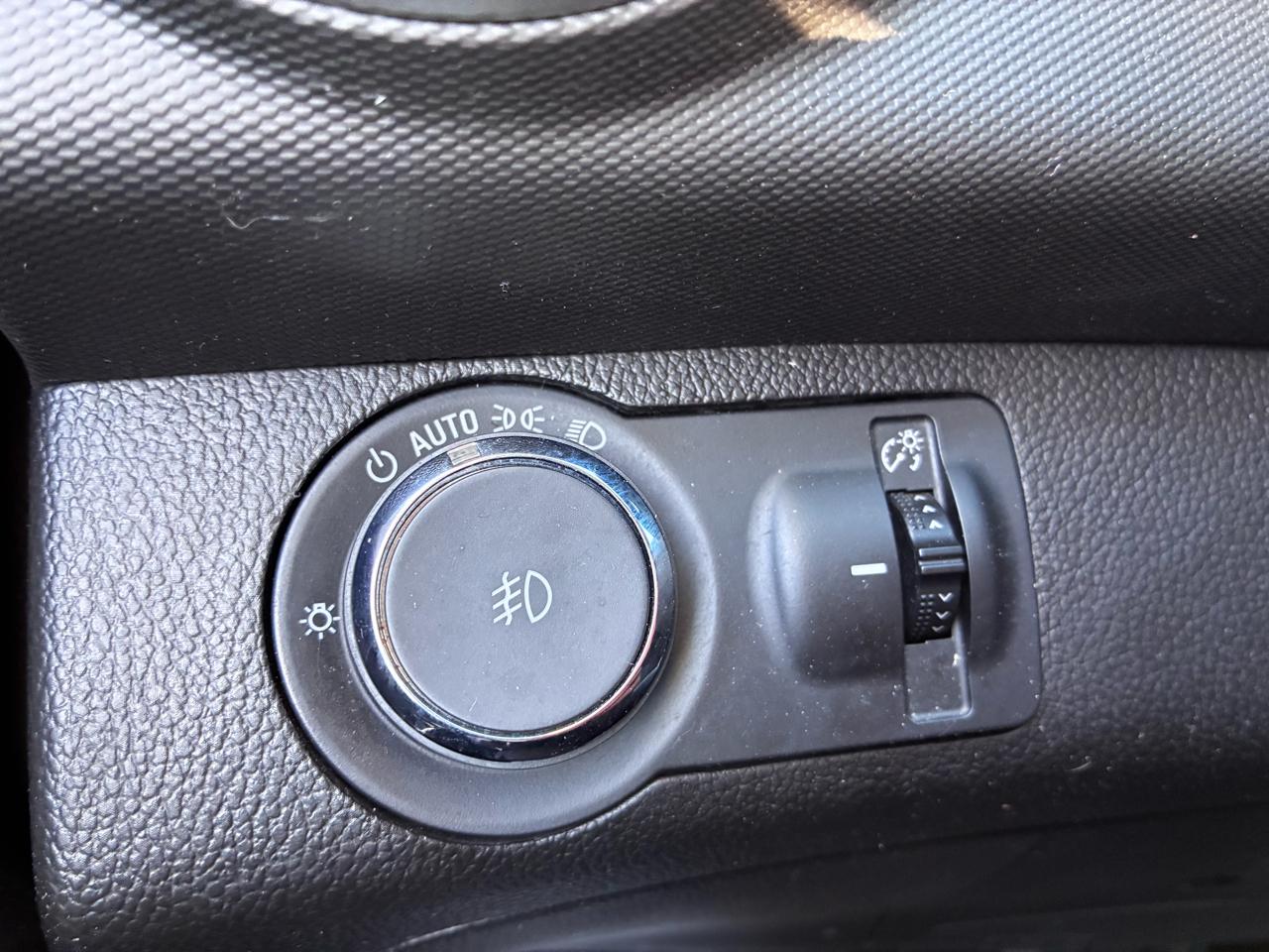 Chevrolet Sonic LT Auto Sedan 2017