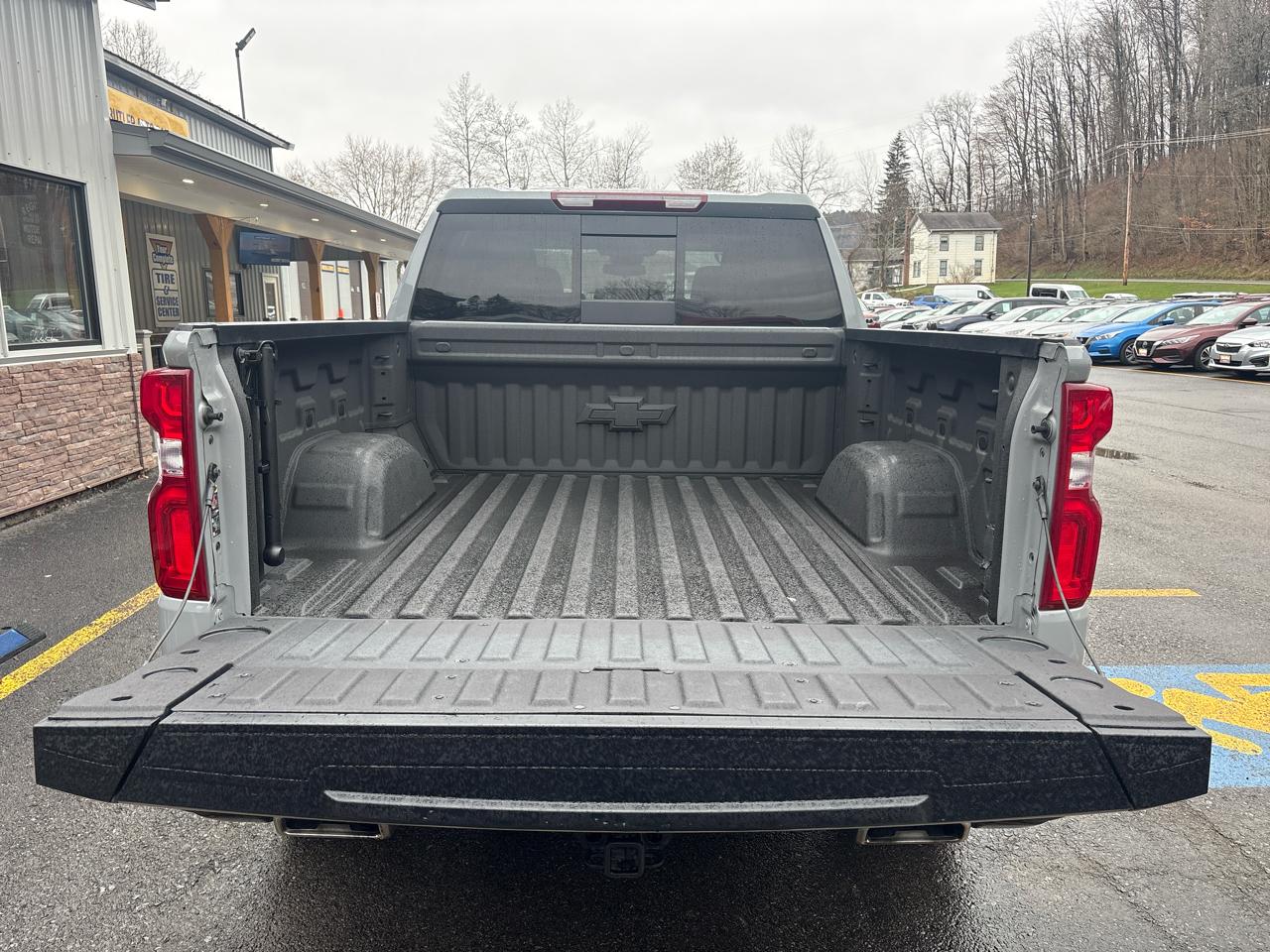 Chevrolet Silverado 1500 Trail Boss LT Crew Cab 4WD 2024