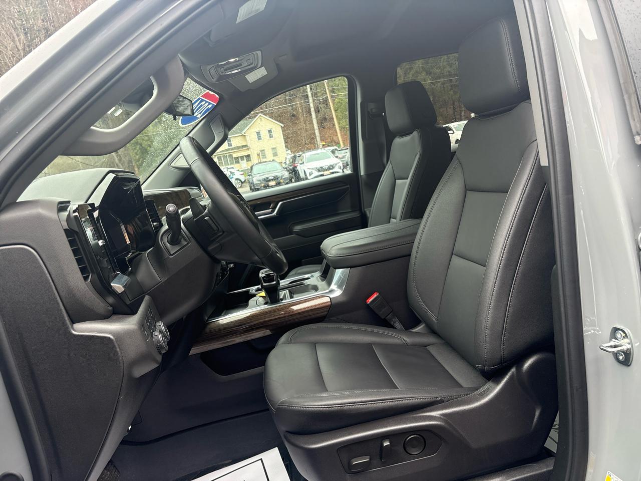 Chevrolet Silverado 1500 Trail Boss LT Crew Cab 4WD 2024