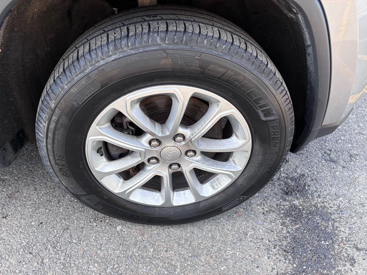 Jeep Grand Cherokee Laredo E 4WD 2021