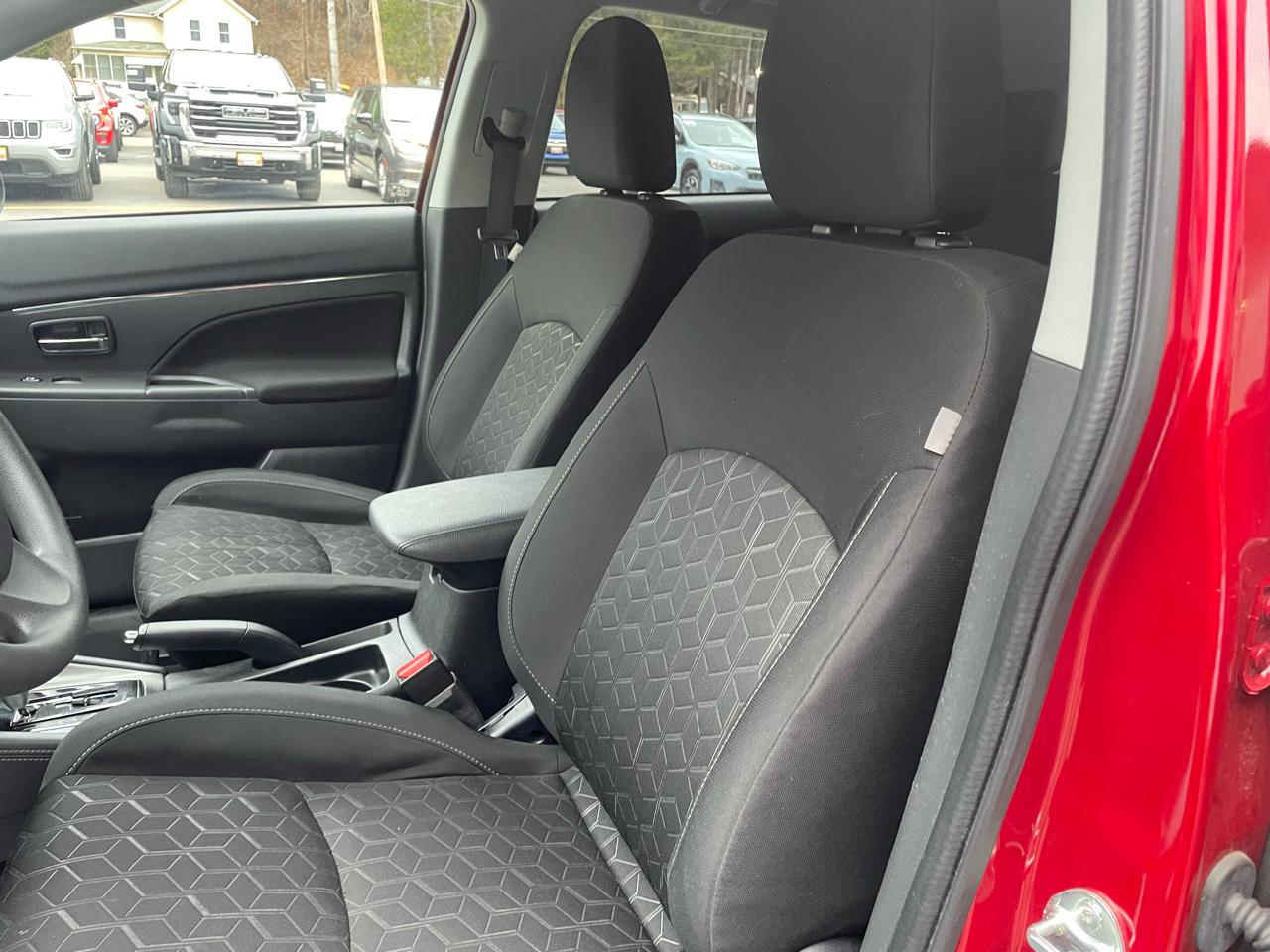 Mitsubishi Outlander Sport 2.0 ES 4WD 2025