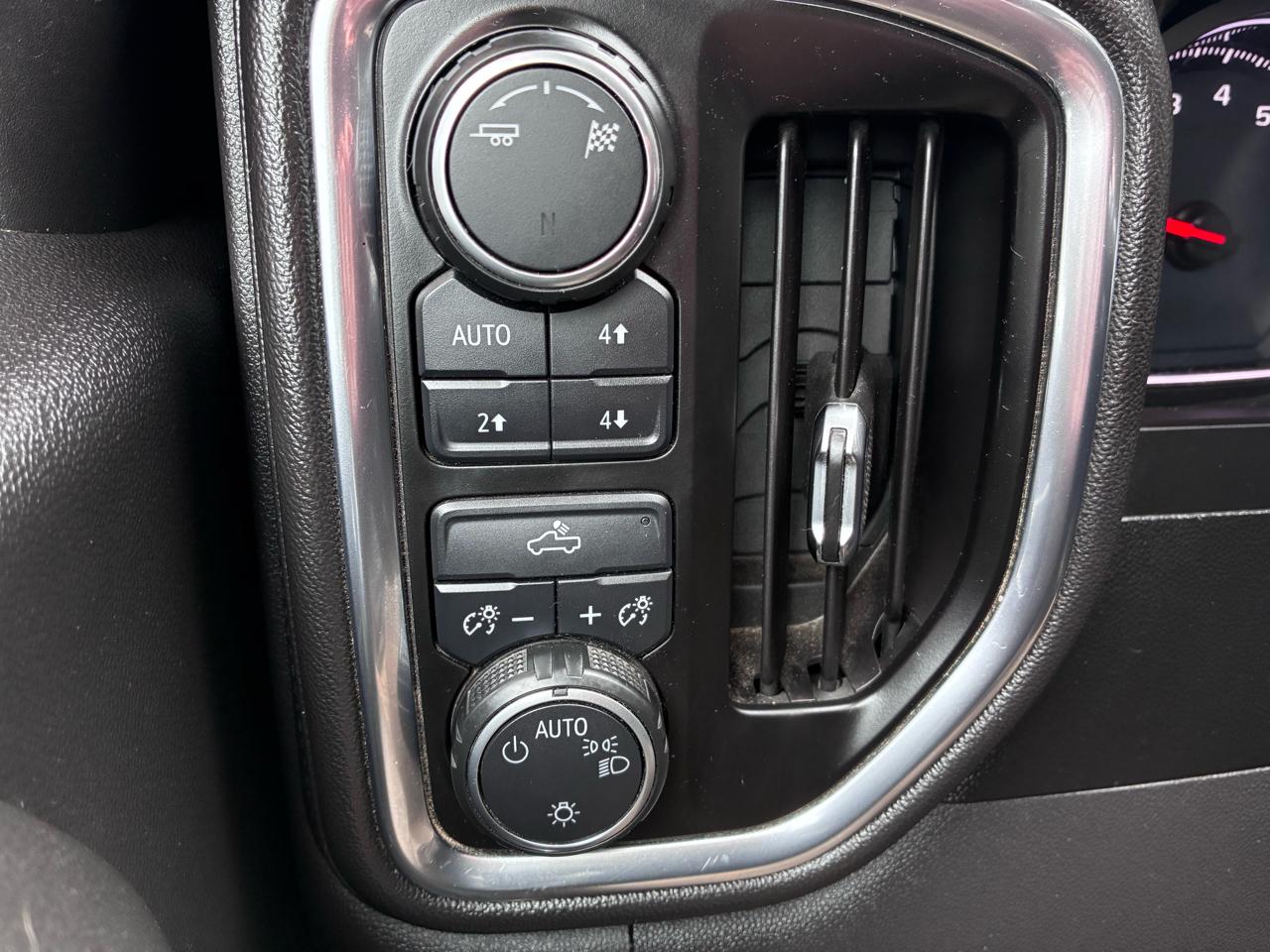 Chevrolet Silverado 1500 LT Crew Cab 4WD 2019