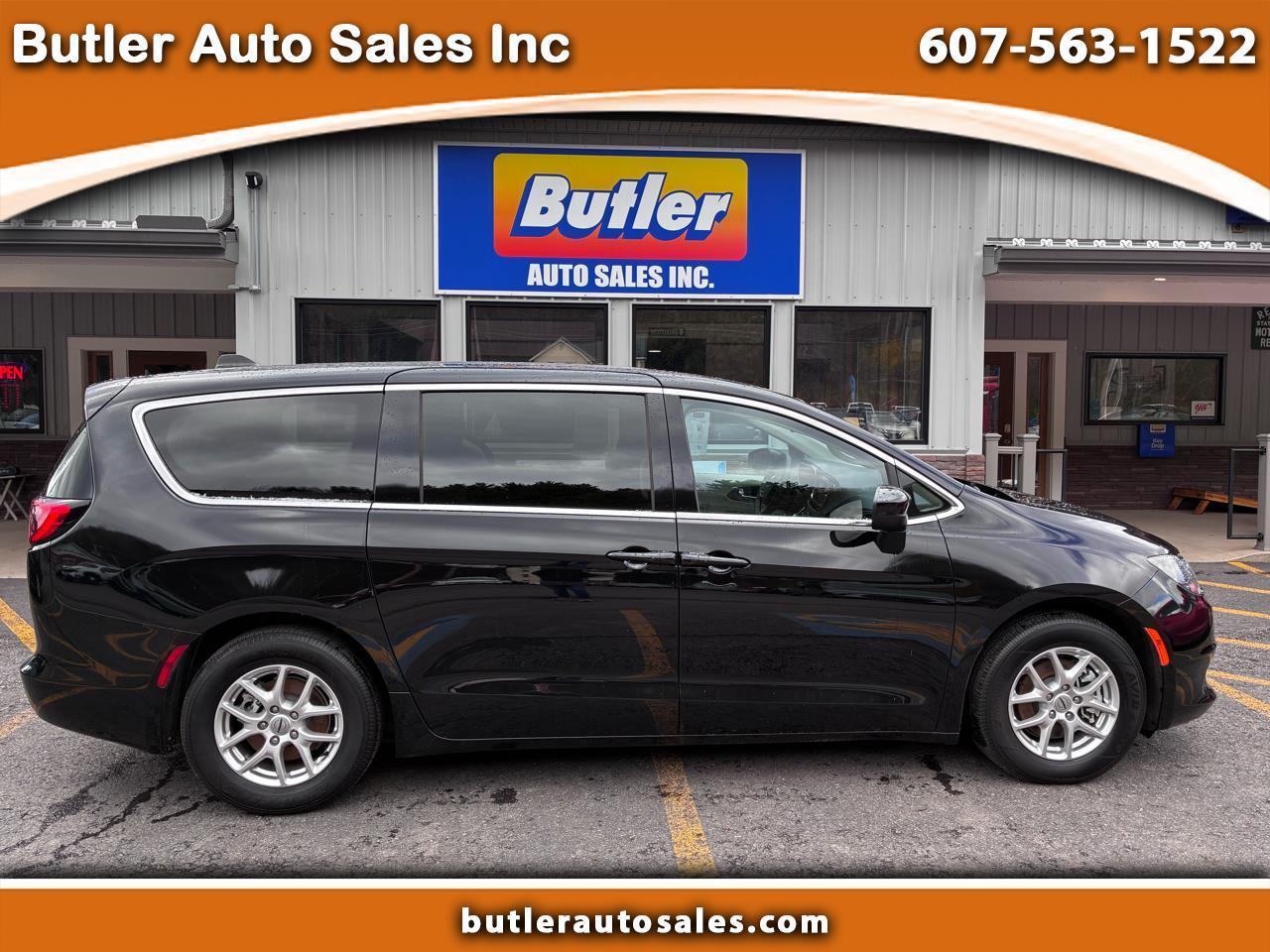 2024 Chrysler Voyager LX