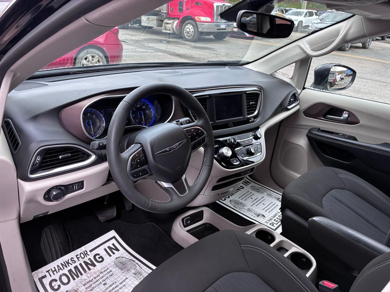 Chrysler Voyager LX 2024