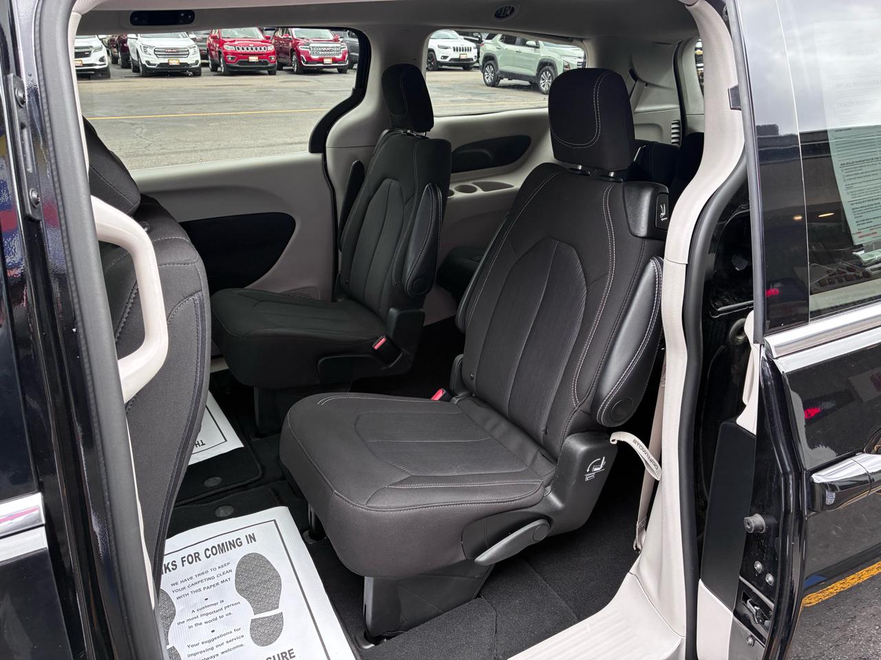 Chrysler Voyager LX 2024