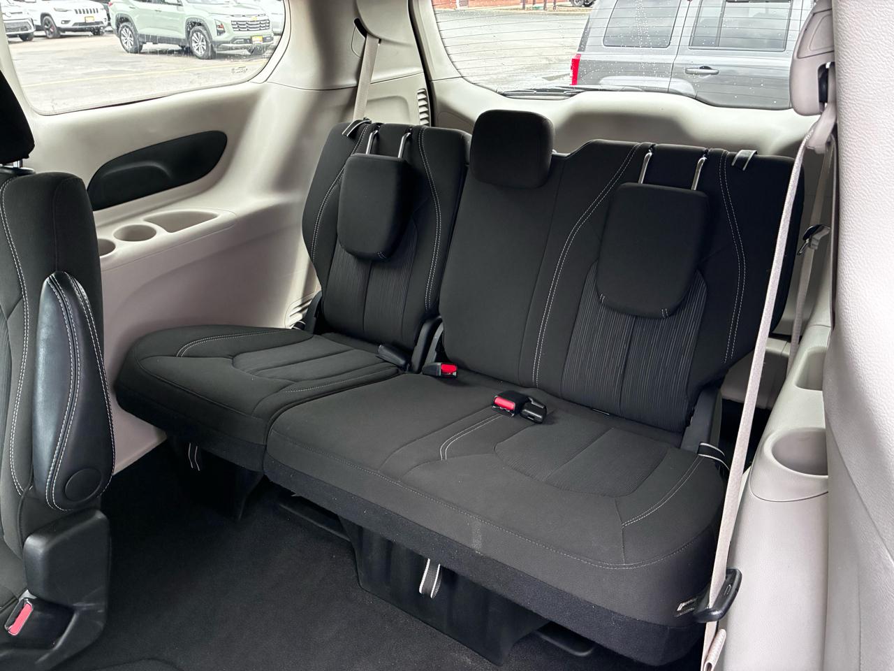 Chrysler Voyager LX 2024