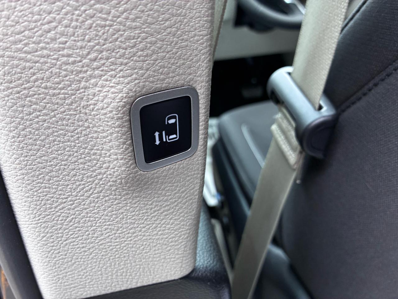 Chrysler Voyager LX 2024