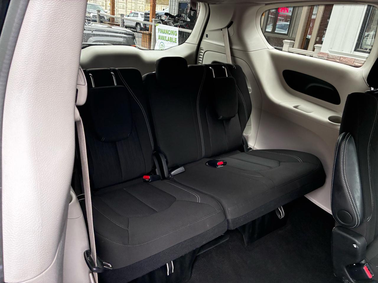 Chrysler Voyager LX 2024