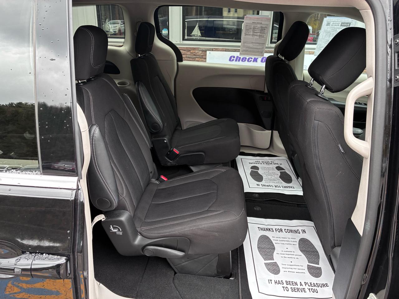 Chrysler Voyager LX 2024