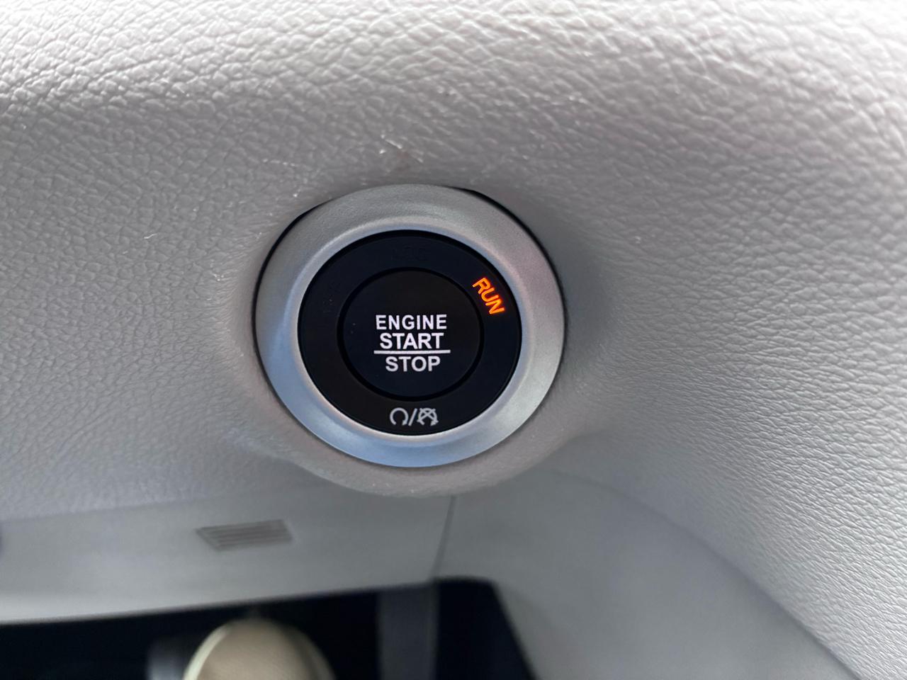 Chrysler Voyager LX 2024