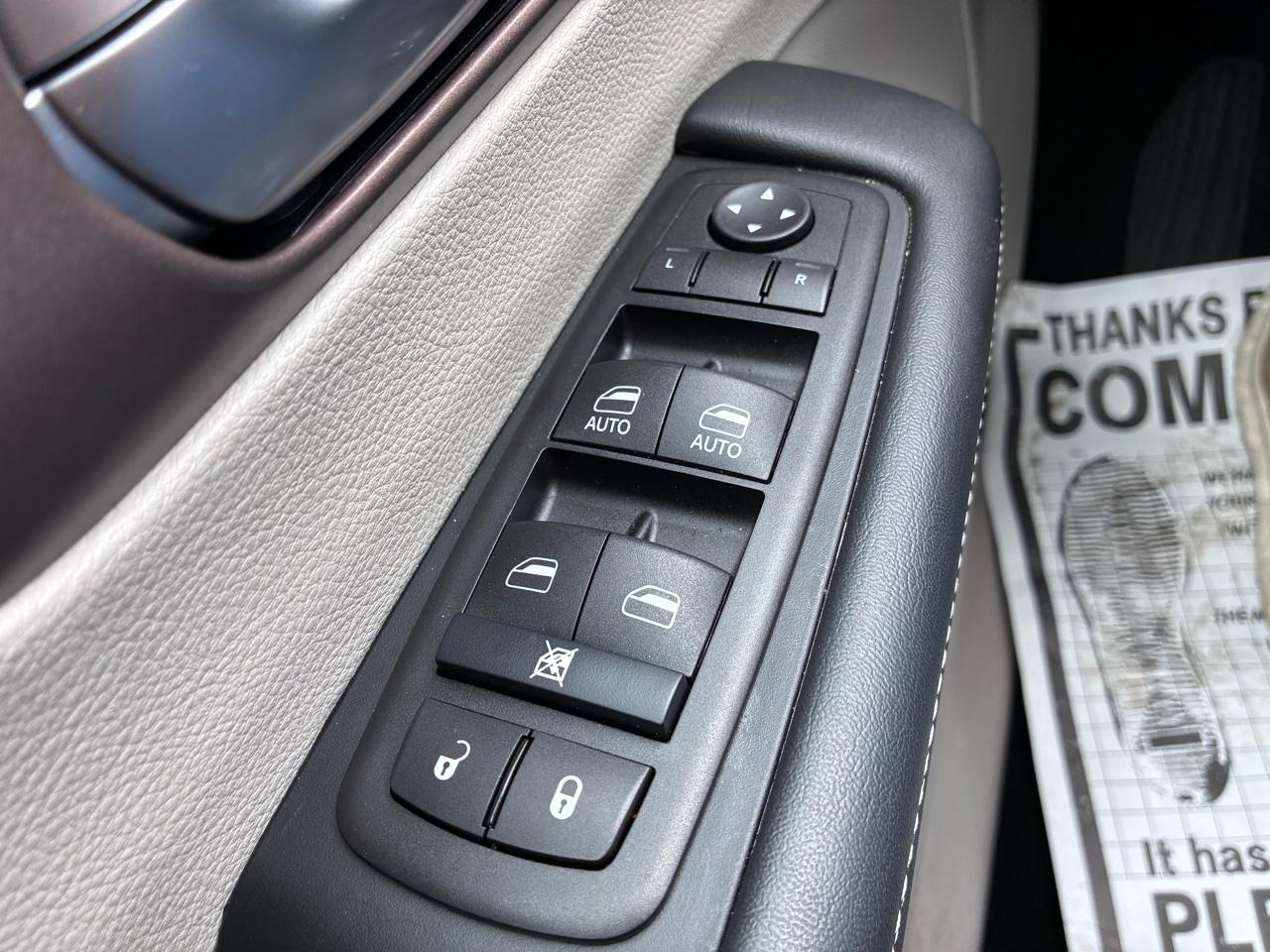 Chrysler Voyager LX 2024