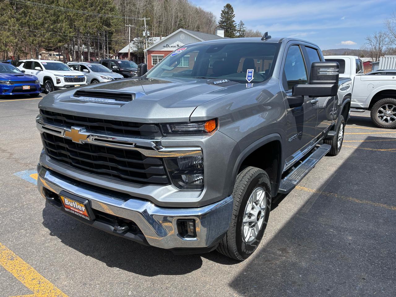 Chevrolet Silverado 2500HD LT Crew Cab Long Box 4WD 2025