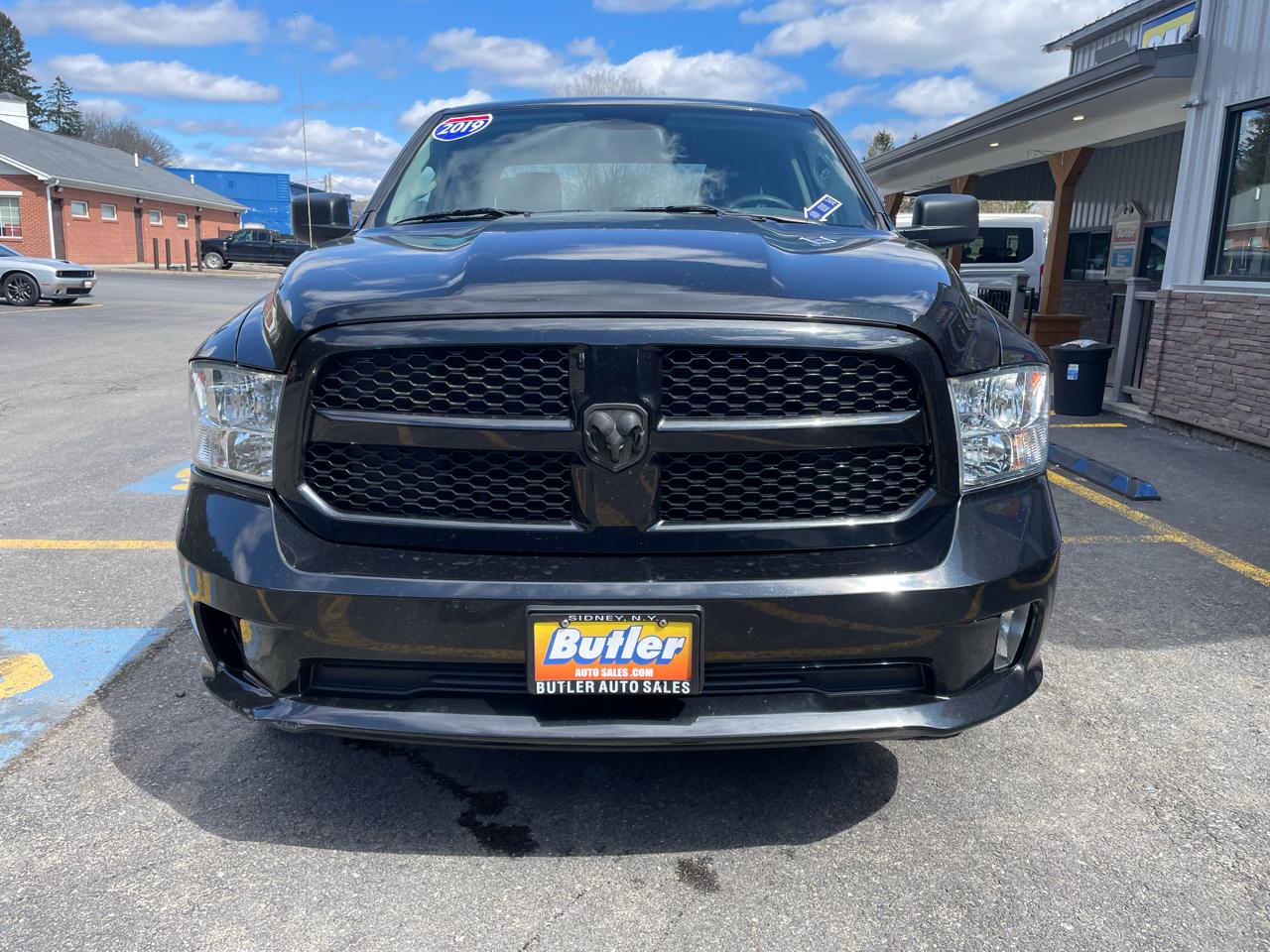 RAM 1500 Classic Tradesman Quad Cab 4WD 2019