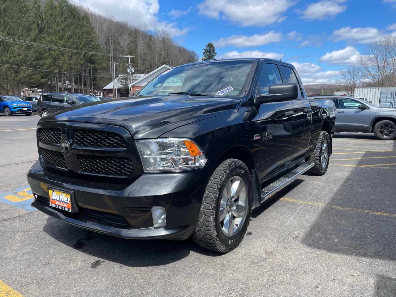 RAM 1500 Classic Tradesman Quad Cab 4WD 2019