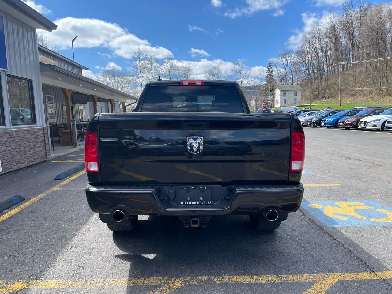 RAM 1500 Classic Tradesman Quad Cab 4WD 2019