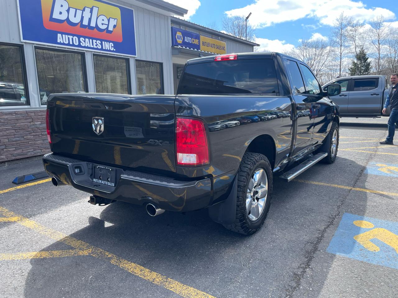 RAM 1500 Classic Tradesman Quad Cab 4WD 2019