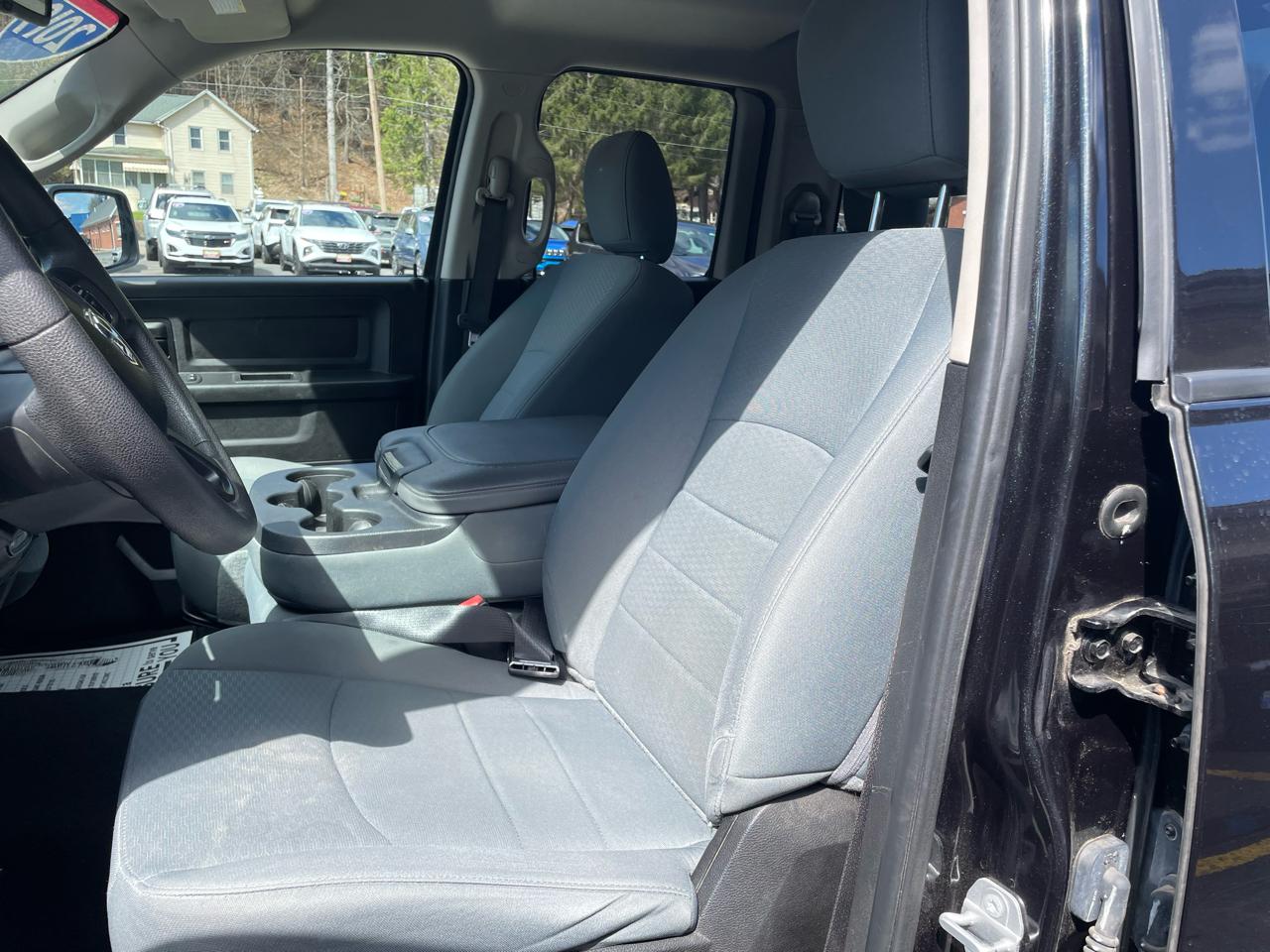 RAM 1500 Classic Tradesman Quad Cab 4WD 2019