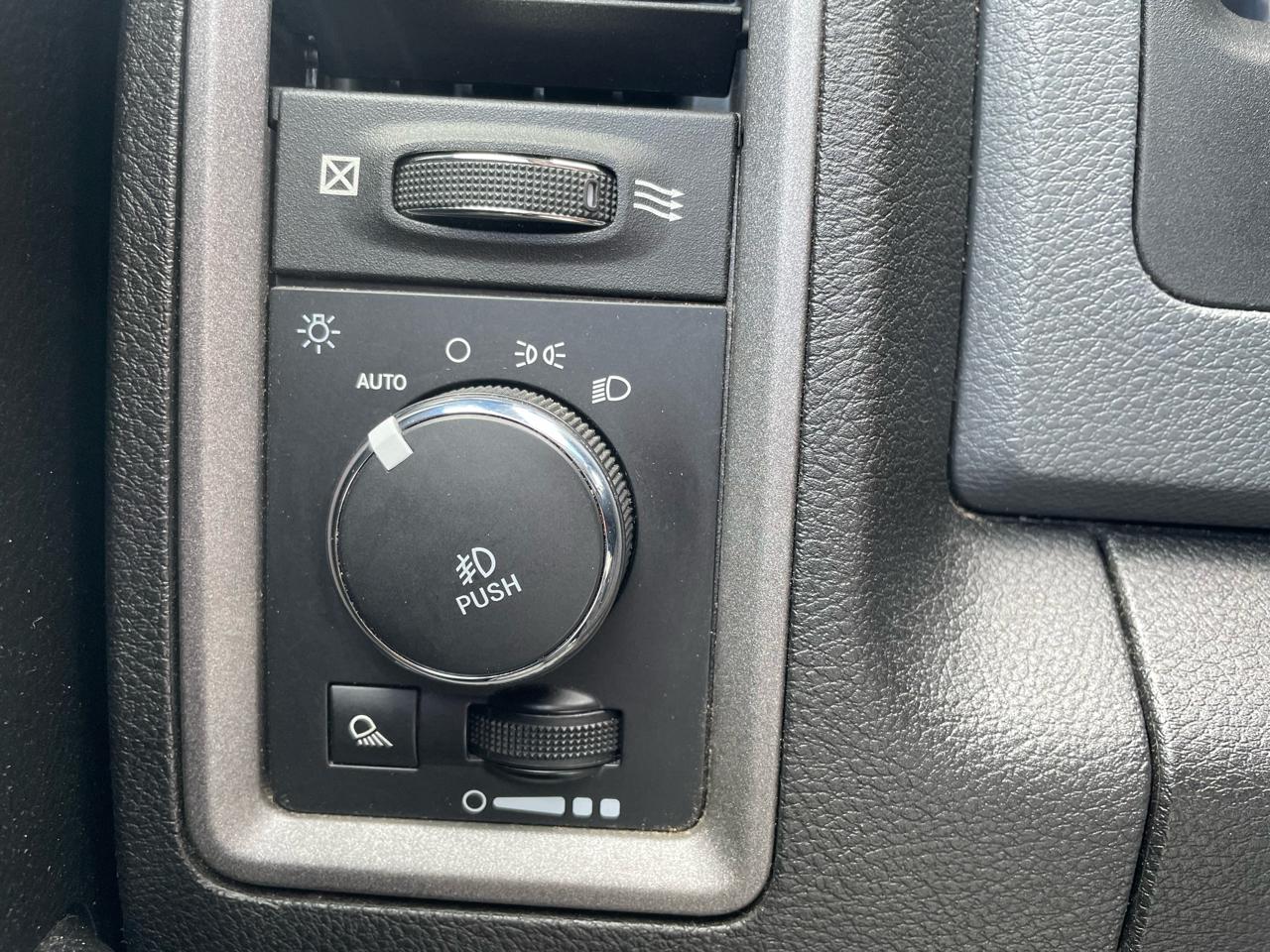 RAM 1500 Classic Tradesman Quad Cab 4WD 2019