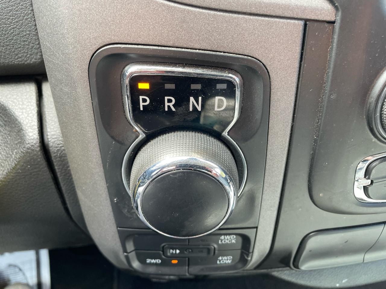 RAM 1500 Classic Tradesman Quad Cab 4WD 2019