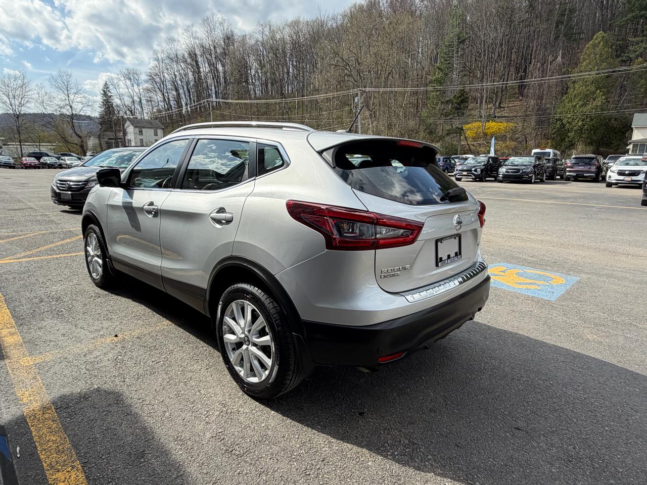 Nissan Rogue Sport SV AWD 2022