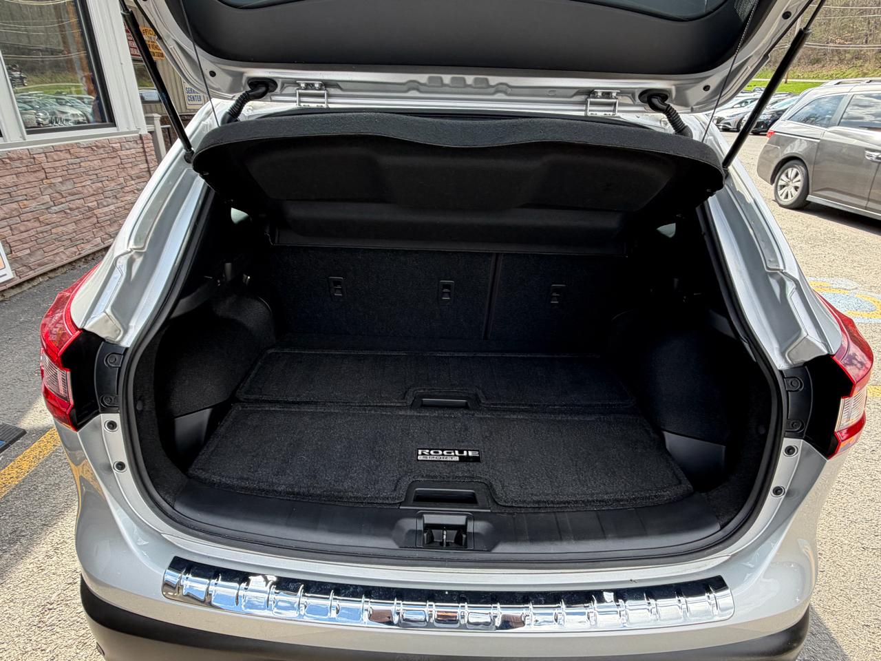 Nissan Rogue Sport SV AWD 2022