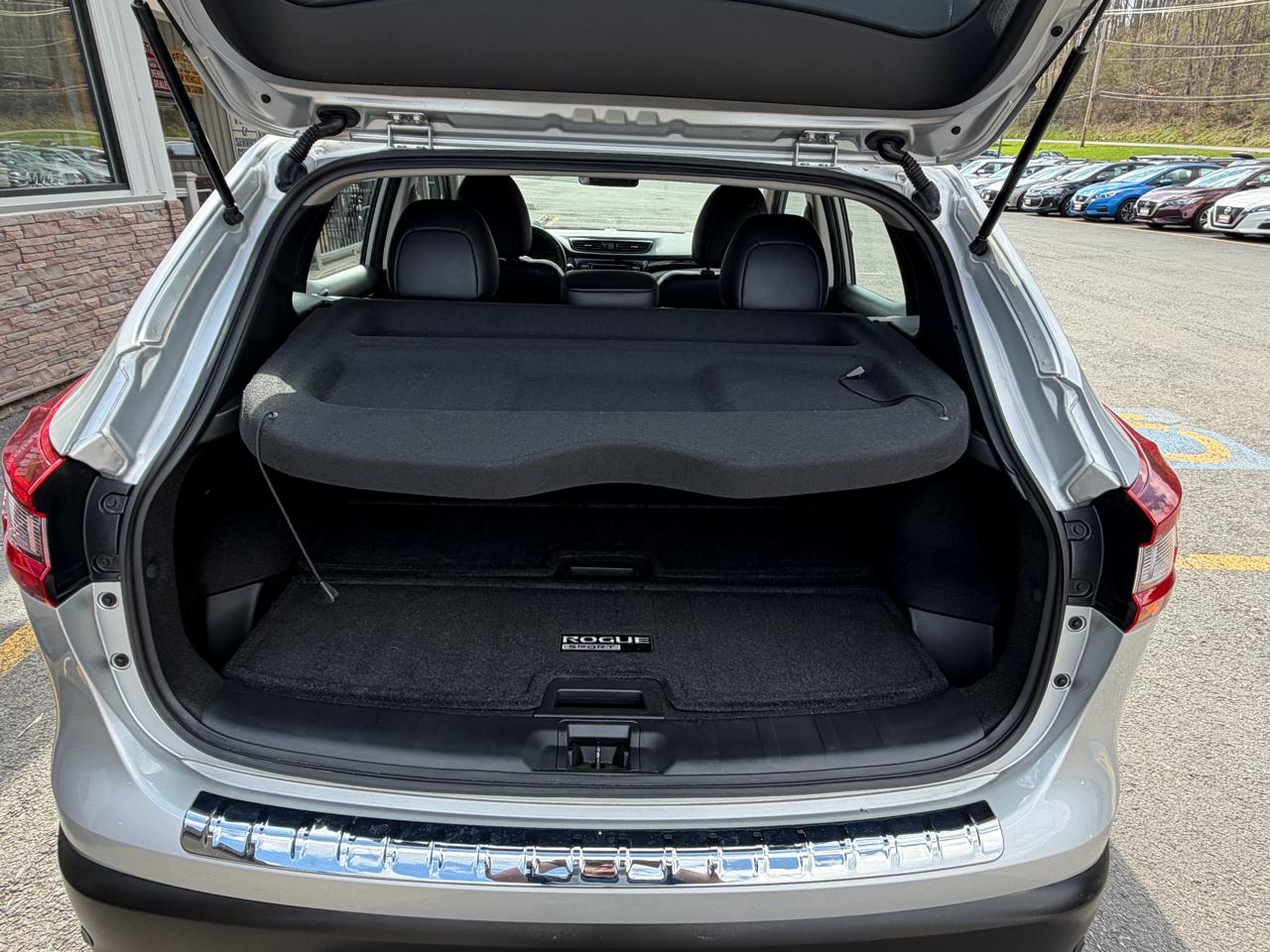 Nissan Rogue Sport SV AWD 2022