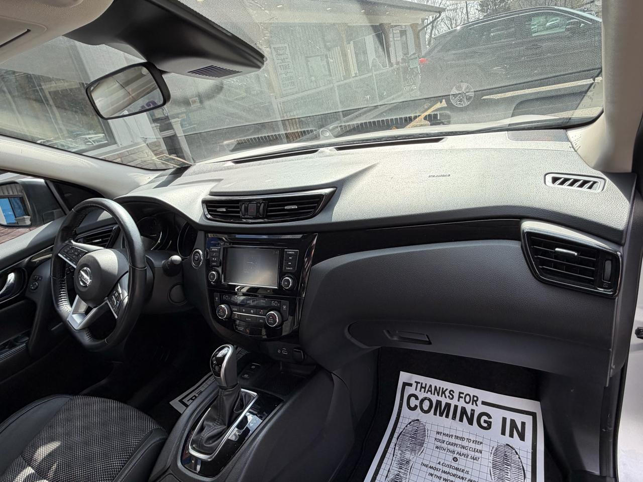 Nissan Rogue Sport SV AWD 2022