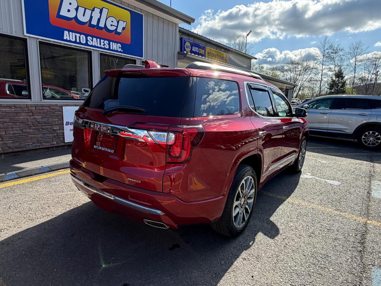 GMC Acadia Denali AWD 2021
