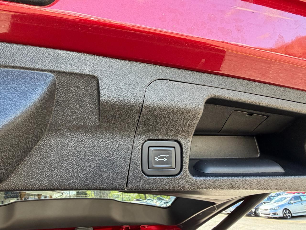 GMC Acadia Denali AWD 2021