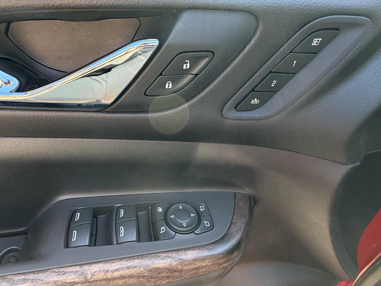 GMC Acadia Denali AWD 2021