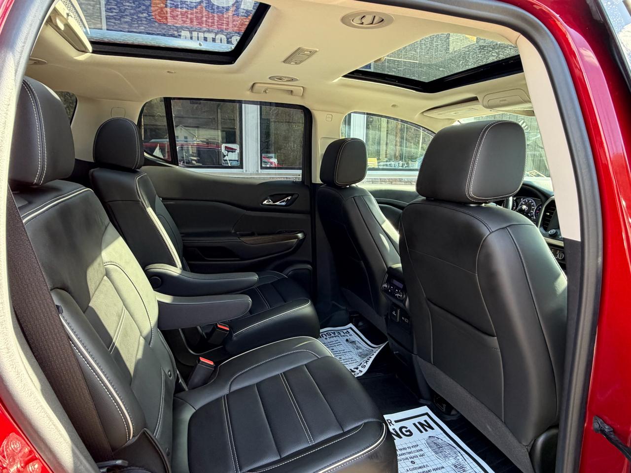 GMC Acadia Denali AWD 2021